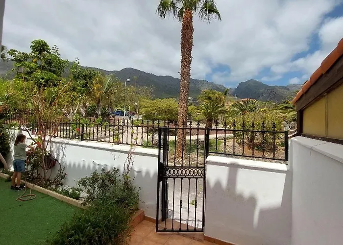 House With A Tropical Garden Semesterbostad Costa Adeje (Tenerife)