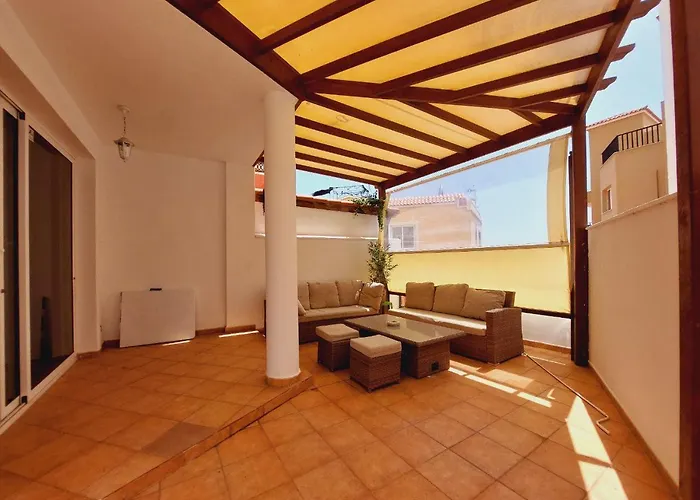 House With A Tropical Garden Semesterbostad