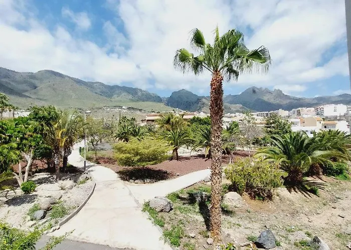 House With A Tropical Garden Semesterbostad *