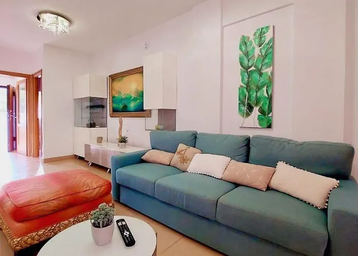 Semesterbostad House With A Tropical Garden *