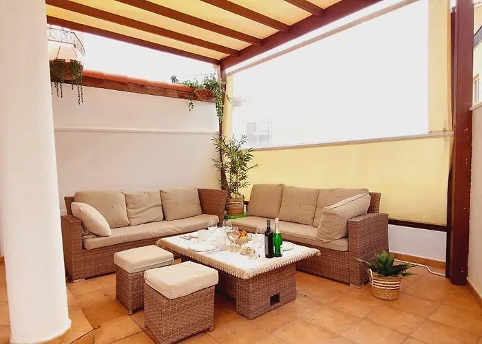 Semesterbostad House With A Tropical Garden Costa Adeje (Tenerife)