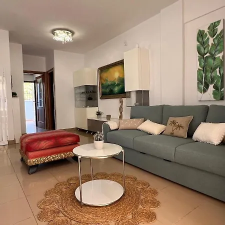 Holiday home House With A Tropical Garden