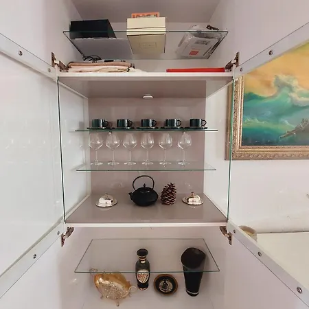 Сasa de vacaciones House With A Tropical Garden *