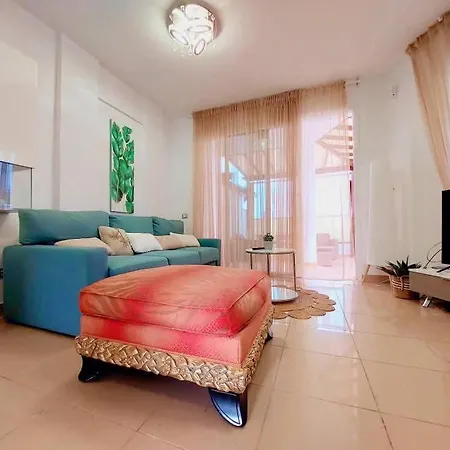 Holiday home House With A Tropical Garden